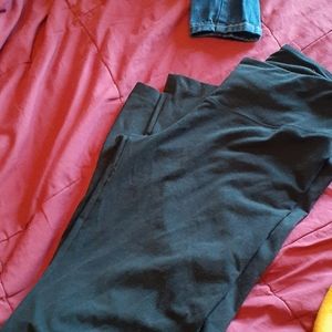 Black comfortable  yoga pants